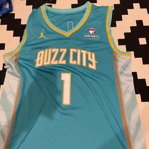 Lamelo Ball jersey